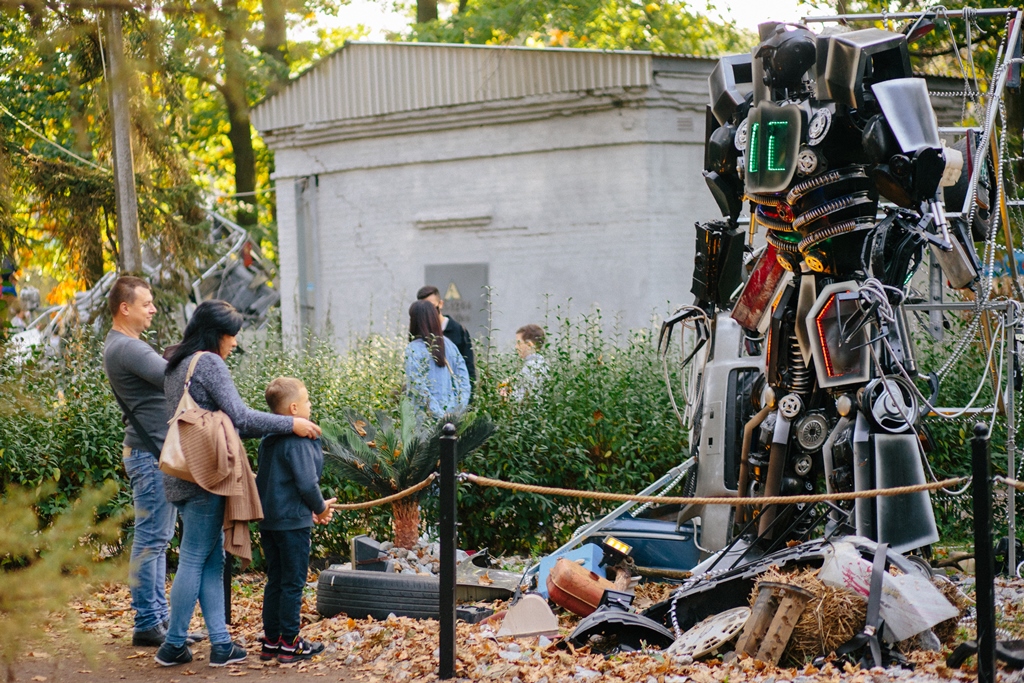Роботи-велетні, лазертаг і пейнтбол: гід по робопарку ВДНГ